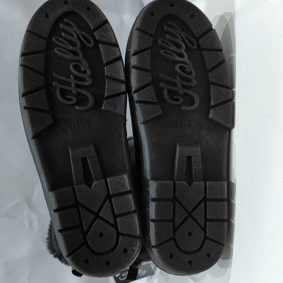 Brand new with Tag Holly UGGs inspired  Black 7 - Picture 8 of 9